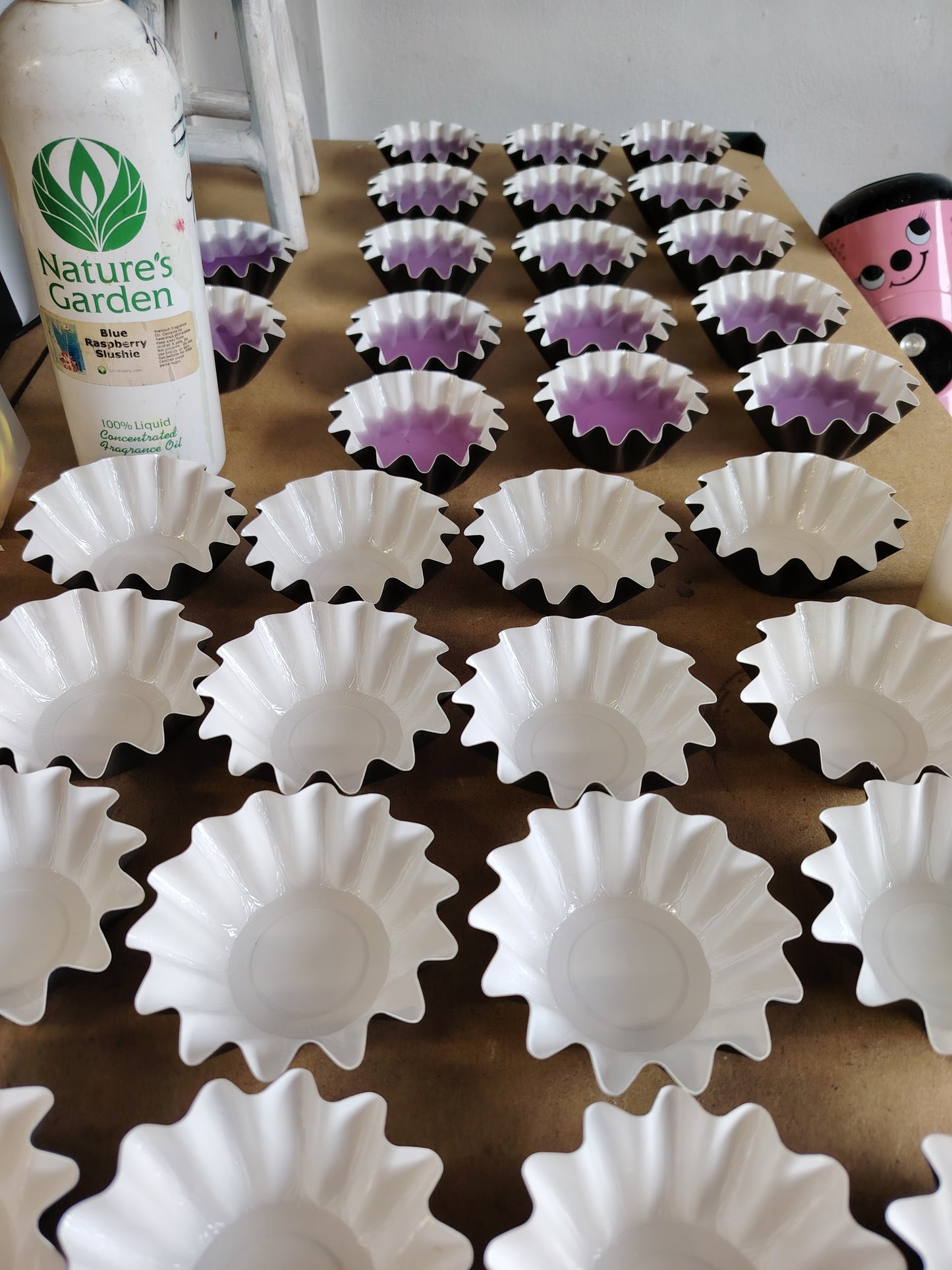 Wax melts scoop-able natural wax melts in a waxed cup in gift box