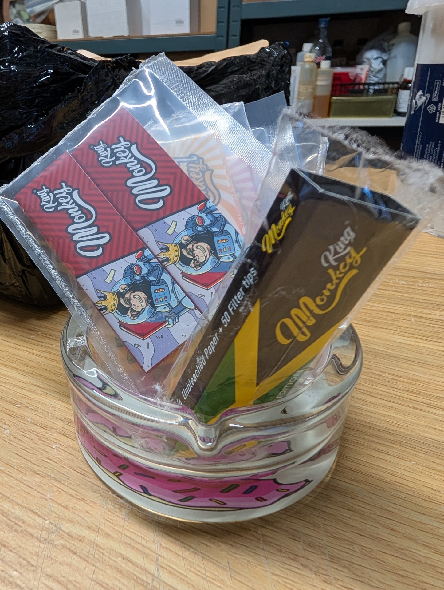 munchies ashtray set with origami papers regular size roll ups